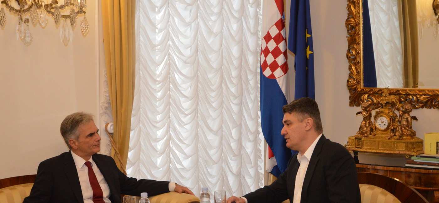 Predsjednik Vlade Milanović razgovarao o problemu izbjeglica s austrijskim kancelarom Faymannom